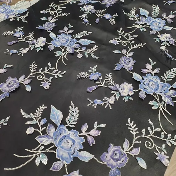 Tissu de dentelle brodé de perles et de paillettes d'appliques de fleurs de broderie 3D