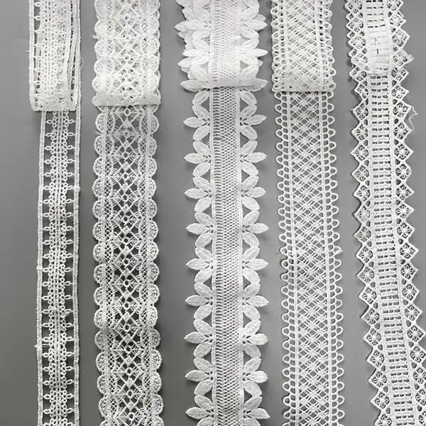 Accessoires de vêtements en dentelle brodés à lait blanc à la mode