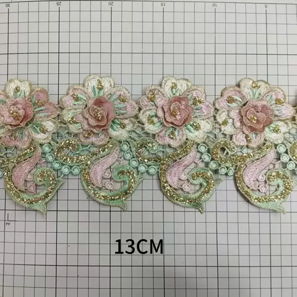 Dentelle à paillettes florales à paillettes florales courtes de haute qualité à la mode adaptées aux robes et autres accessoires