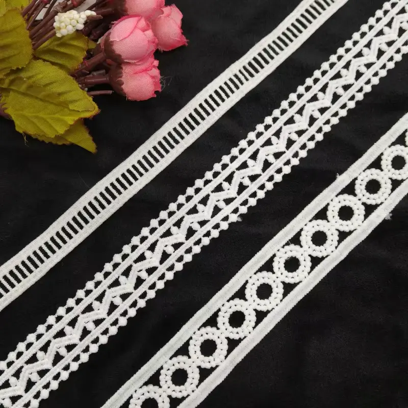 Customizable Fashionable White Milk Silk Embroidered Lace Clothing Accessories