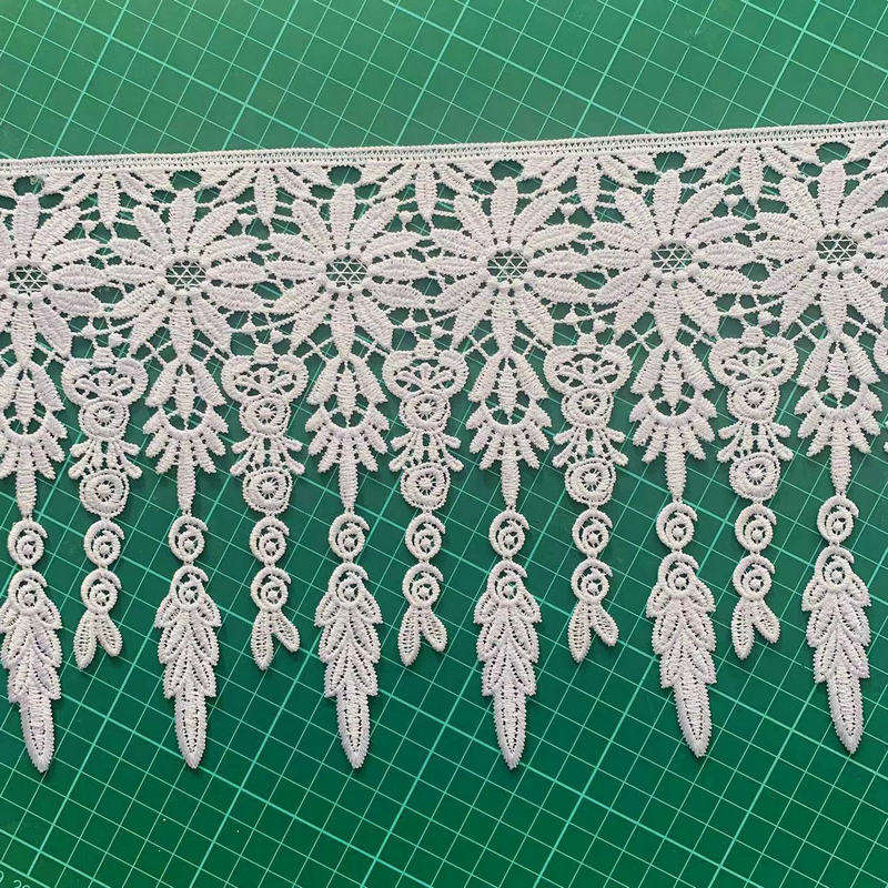 Dernier modèle en gros dentelle de frange en polyester de haute qualité