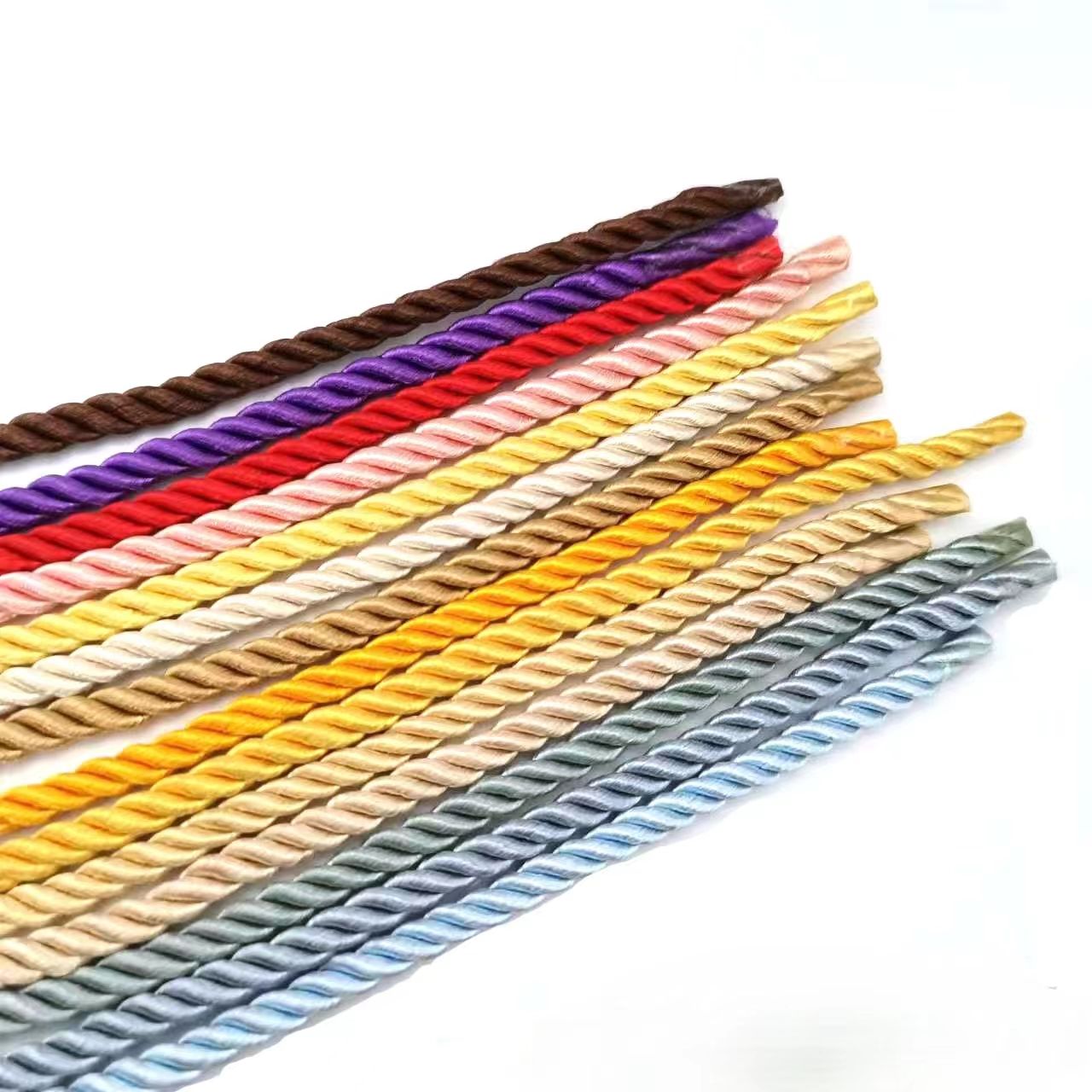 Couleur de couleur unie de 7 mm de corde de soie colorée corde en soie